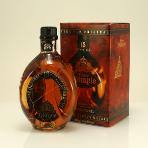 Dimple 'Fine Old Original' 15 years old De Luxe Scotch Whisky 40% 70cl Dimple 'Fine Old Original' 15 years old De Luxe Scotch Whisky 40% 70cl