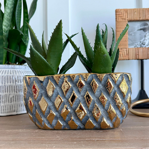 Emersyn Debossed Planter