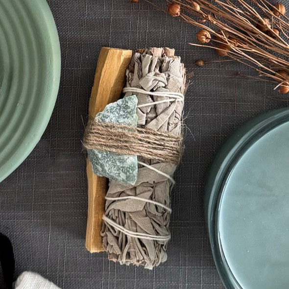 Sage, Stone & Palo Santo Smudge Bundle Kit Sage, Stone & Palo Santo Smudge Bundle Kit