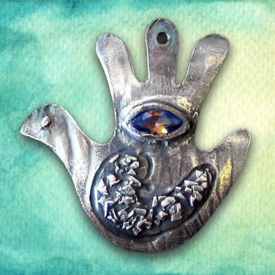 #HAMSA BIRD WITH IOLITE