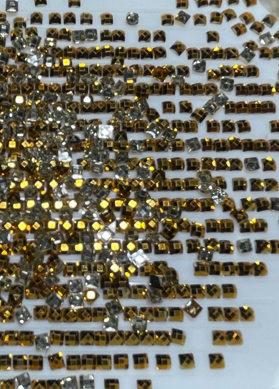 BRAND NEW - 2000 Diamond Painting METALLIC GOLD SQUARE Drills