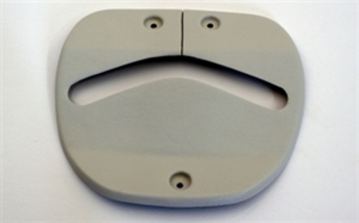 S Reel Cover Plate. Cessna 0515073-3, 0515073-27, 0519018-4, 0519018-4, 0519076-3, 0519076-4