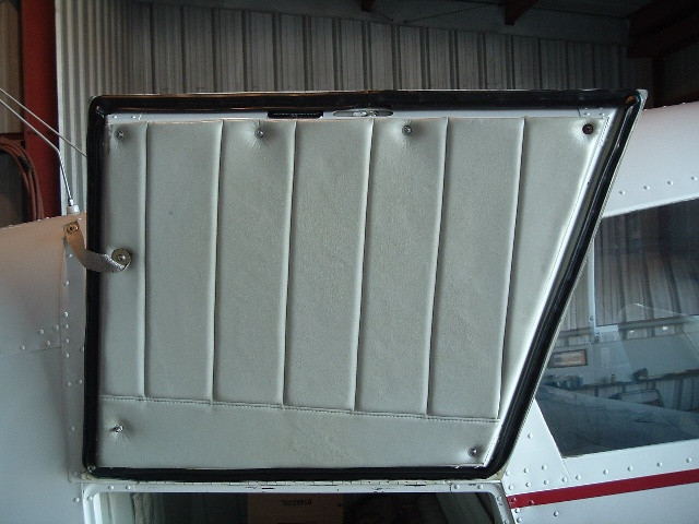 Piper PA-28 Baggage Door Seal. Piper 62657-013, 62657-014, 62657
