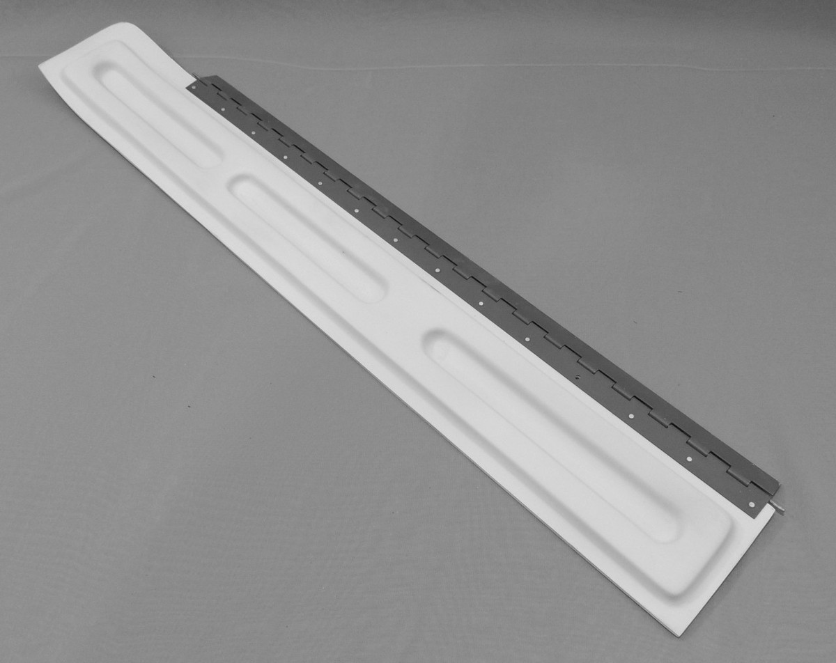 Piper PA-28 Arrow Nose Gear Doors by Knots 2U. Piper Part 67352-01