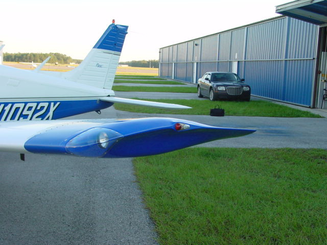 Piper PA-28 Wing Tips With Landing Lights by Knots 2U