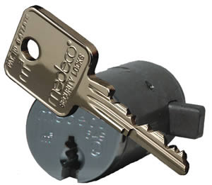 Piper PA-23 Cabin Door Lock. - Knots 2U, Ltd.