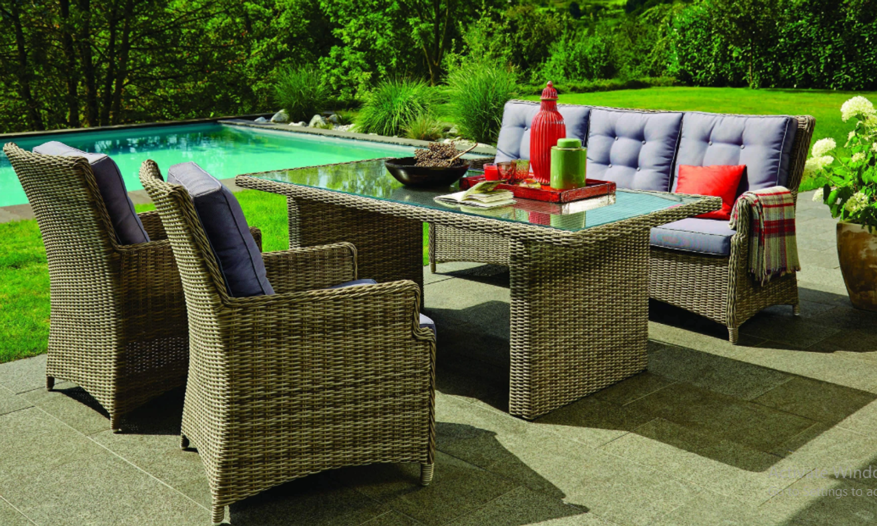 Memphis Outdoor Lounge Setting With 2000 L Glass Top Table