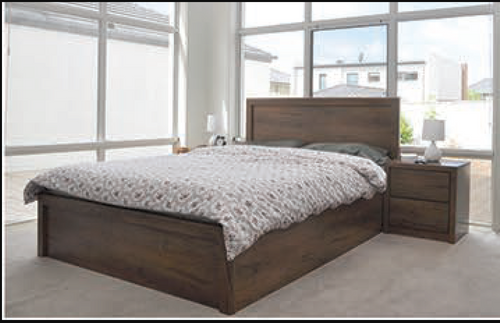 ALICIA KING 3 PIECE BEDSIDE BEDROOM SUITE  - WITH BAILEE/CASEY CASEGOODS - ANTIQUE OAK
