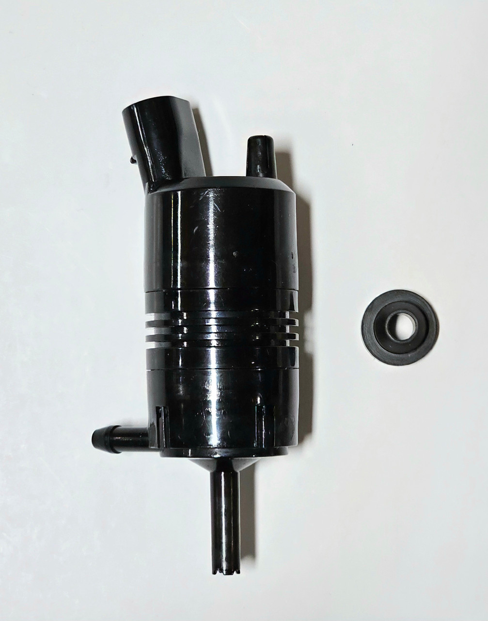11-513, Washer Reservoir Pump - Newer Internationals