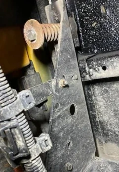 IN176, Cross Member Repair Kit at Spring Bolt
