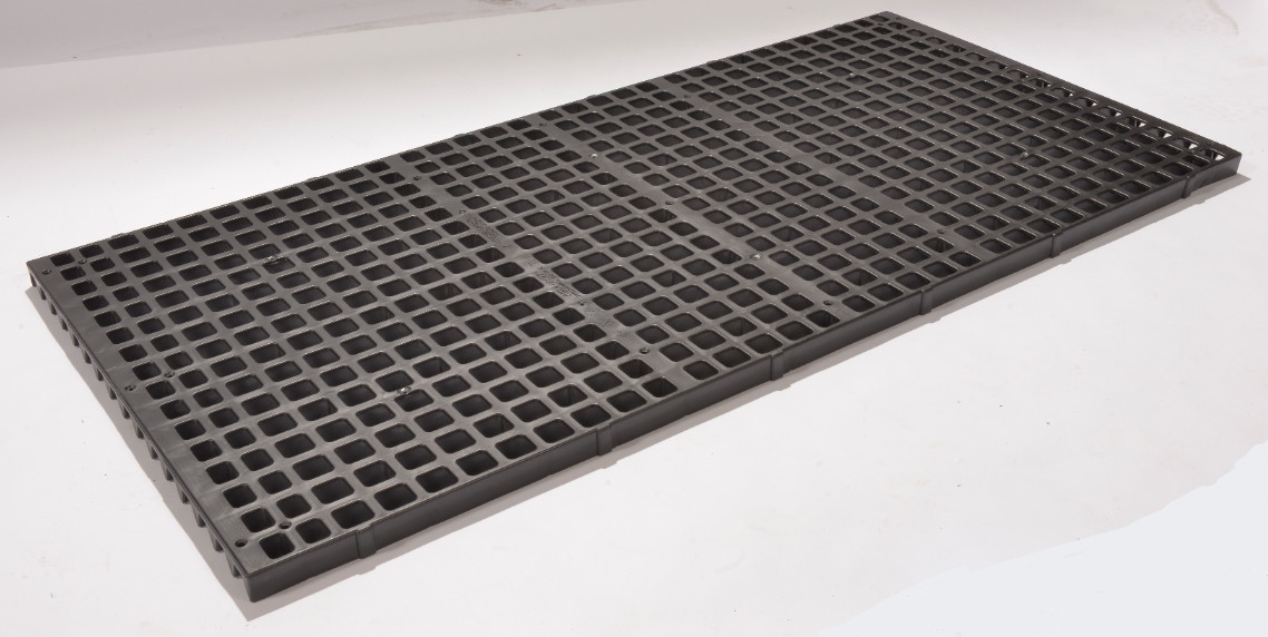DURA-SLAT Poultry Flooring, 24 in (W) x 48 in (L), Black