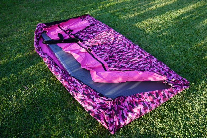Pink swag open