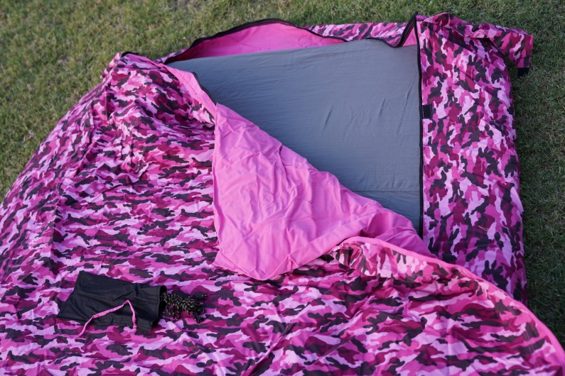 Swag in pink folded down
