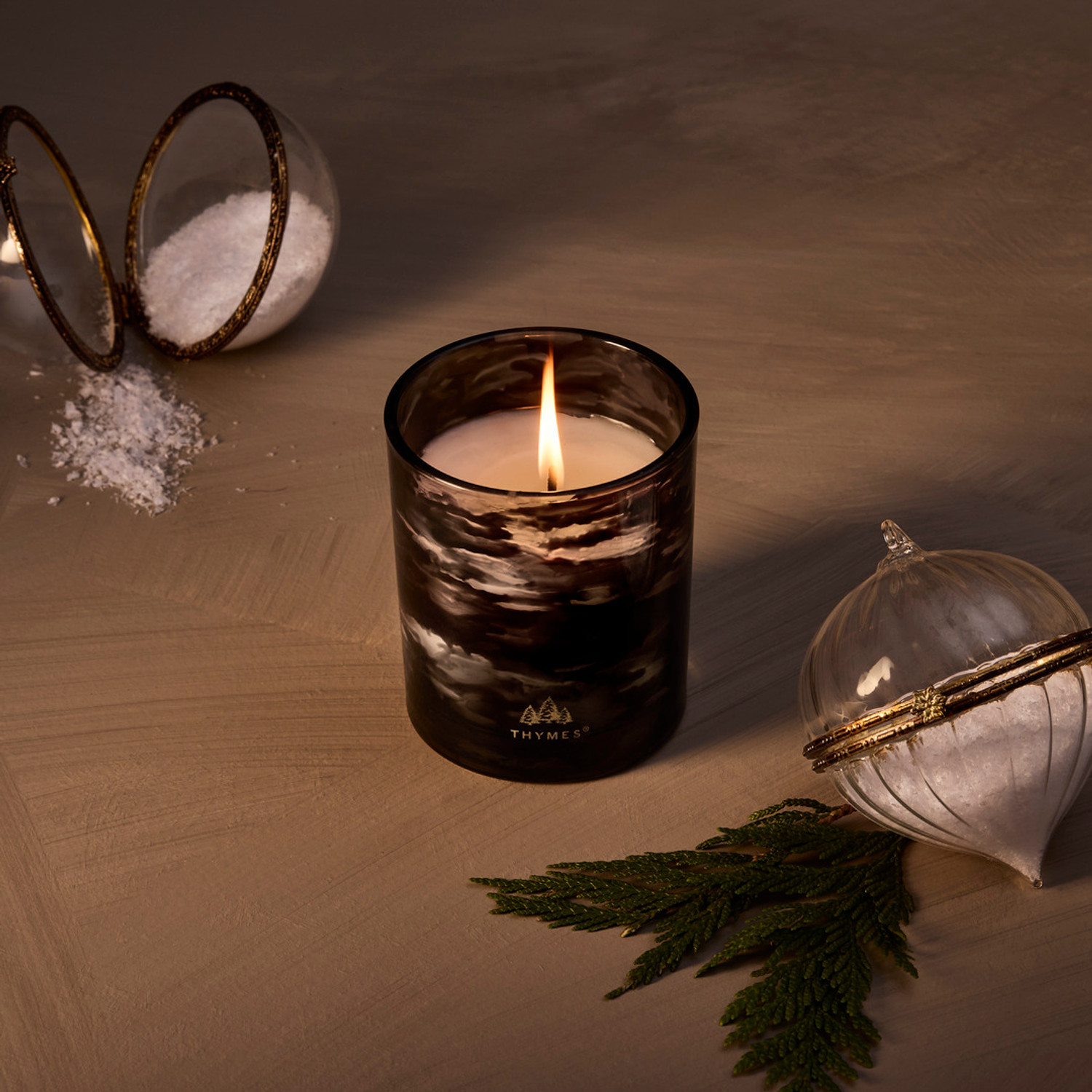 Thymes Noir Woods Candle - Thumbnail 3