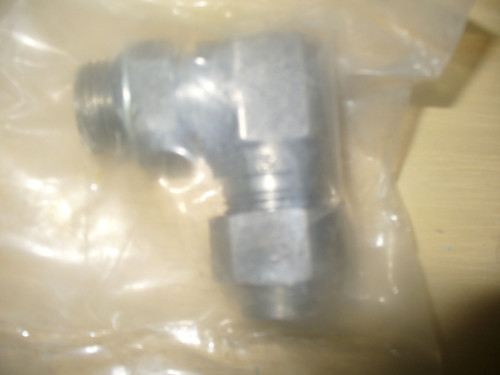 CPV ELBOW,TUBE TO BOSS P/N 181-5035