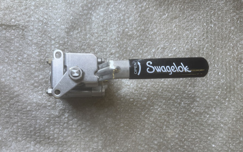 SWAGELOK BALL VALVE P/N SS-67VW24P10-JL-I Size 1-1/2"