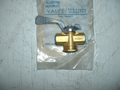 Teledyne Republic Plug Valve P/N 702GG1-4 Size 1/4"