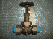 LESLIE Globe Valve P/N YJ31A301 Size: 1/2" 