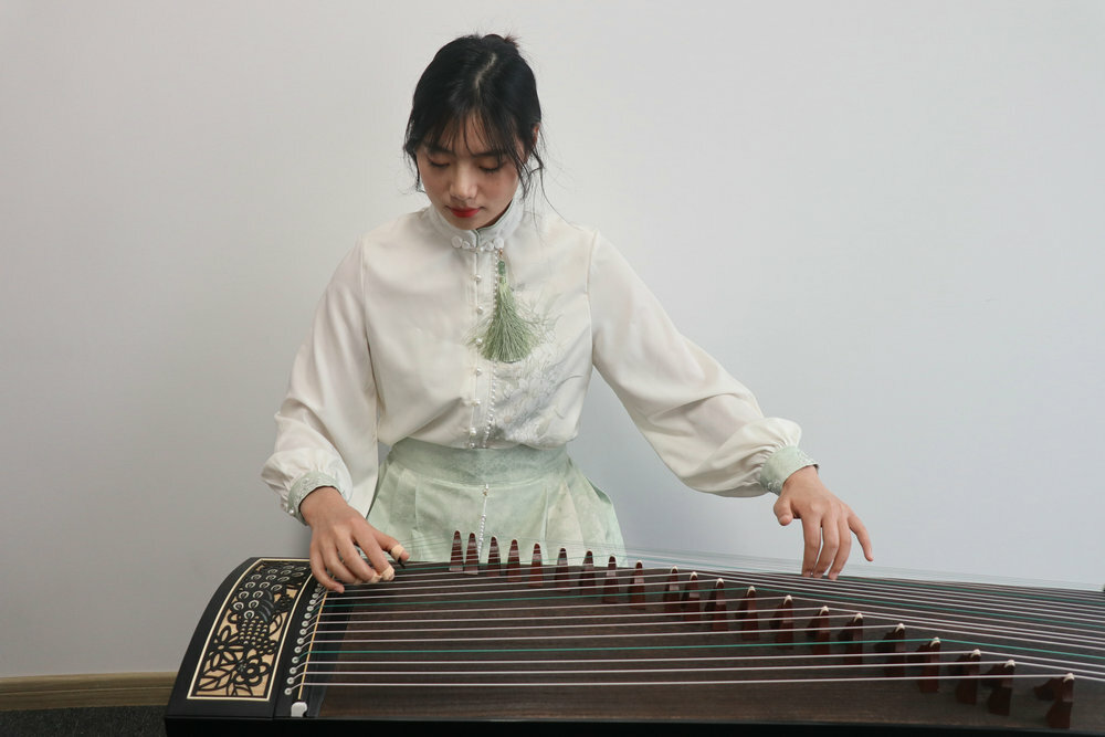 Guzheng Teacher