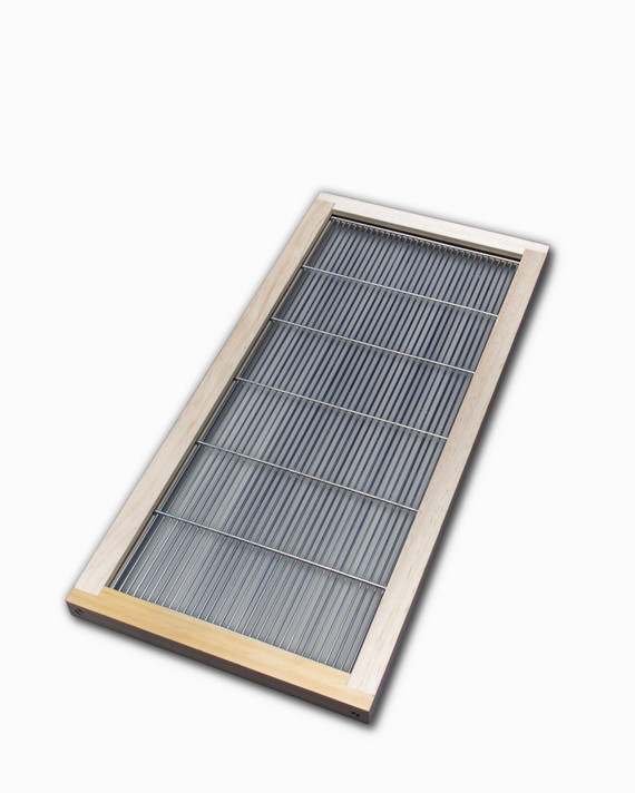 5-Frame/Slimline Queen Excluder - Wooden Rim, Metal Wire 5-Frame/Slimline Queen Excluder - Wooden Rim, Metal Wire
