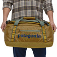 Patagonia Black Hole Duffel 40L - Cabin Gold - with model