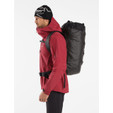 Arc'teryx Alpha FL 40 - Black - on model