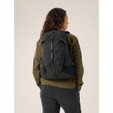 Arc'teryx Arro 16 Backpack - Black - on model