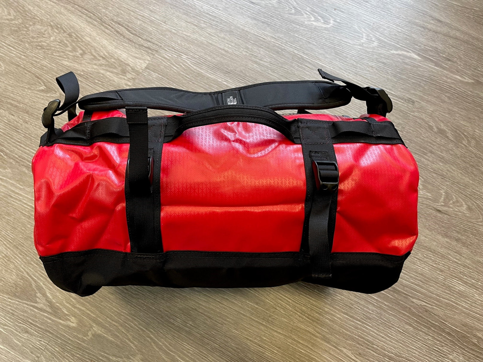 The North Face Base Camp Duffel Bag Red / Black