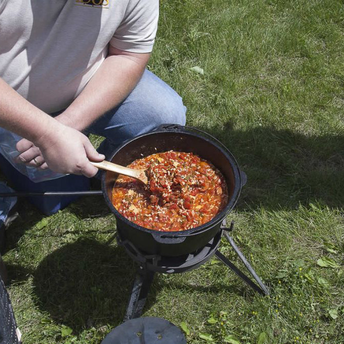 Camp Chef Dutch Oven - Classic 12 Cast Iron - Cast Iron - Trail Kitchens