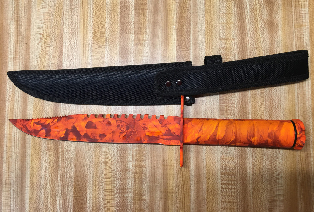 HUNTER'S CAMO SURVIVAL KNIFE Wild Boar USA/Ugly Dog Ranch