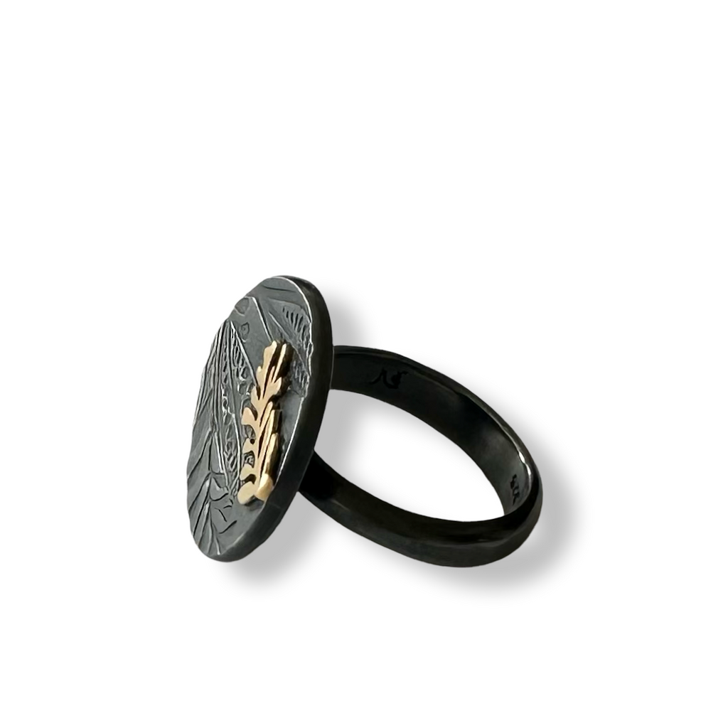 Leaf imprint with 18ct gold leaf disc  ring 