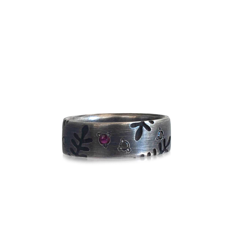 Fern sterling silver band ring with black diamonds and rubies