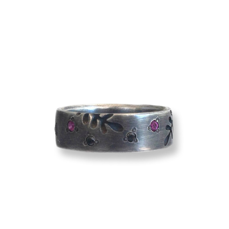 Fern sterling silver band ring with black diamonds and rubies