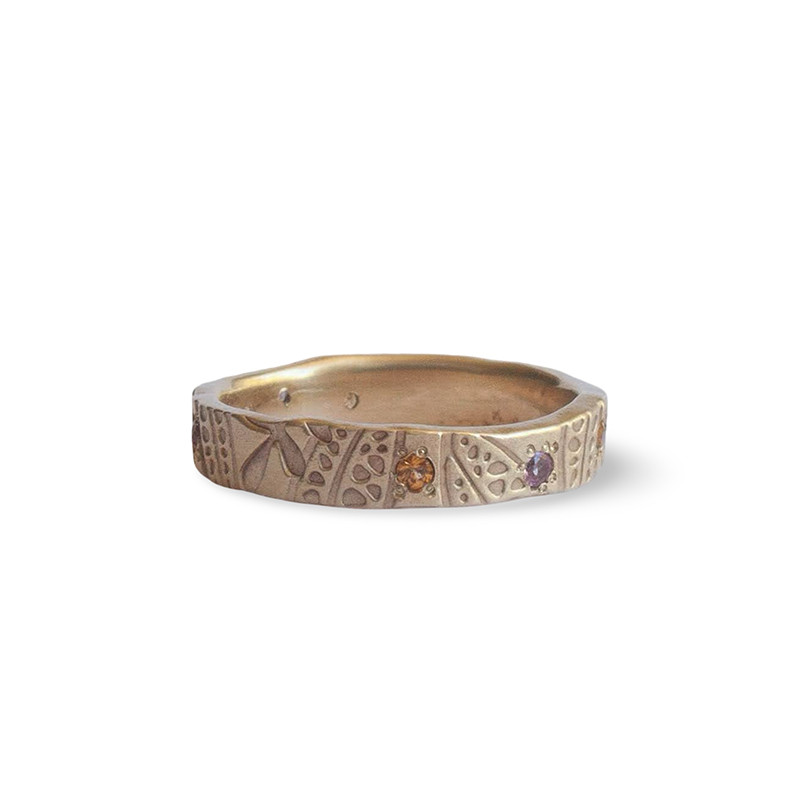9ct gold foliage ring with yellow and pink sapphires