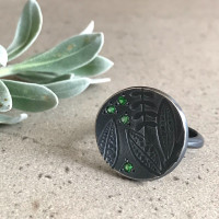 Leaf imprint tsavorite garnet disc  ring 