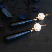 Deco leaf earrings - 9ct yellow gold and onyx