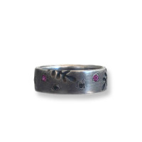 Fern sterling silver band ring with black diamonds and rubies