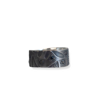 Leaf imprint sterling silver band ring with black diamonds