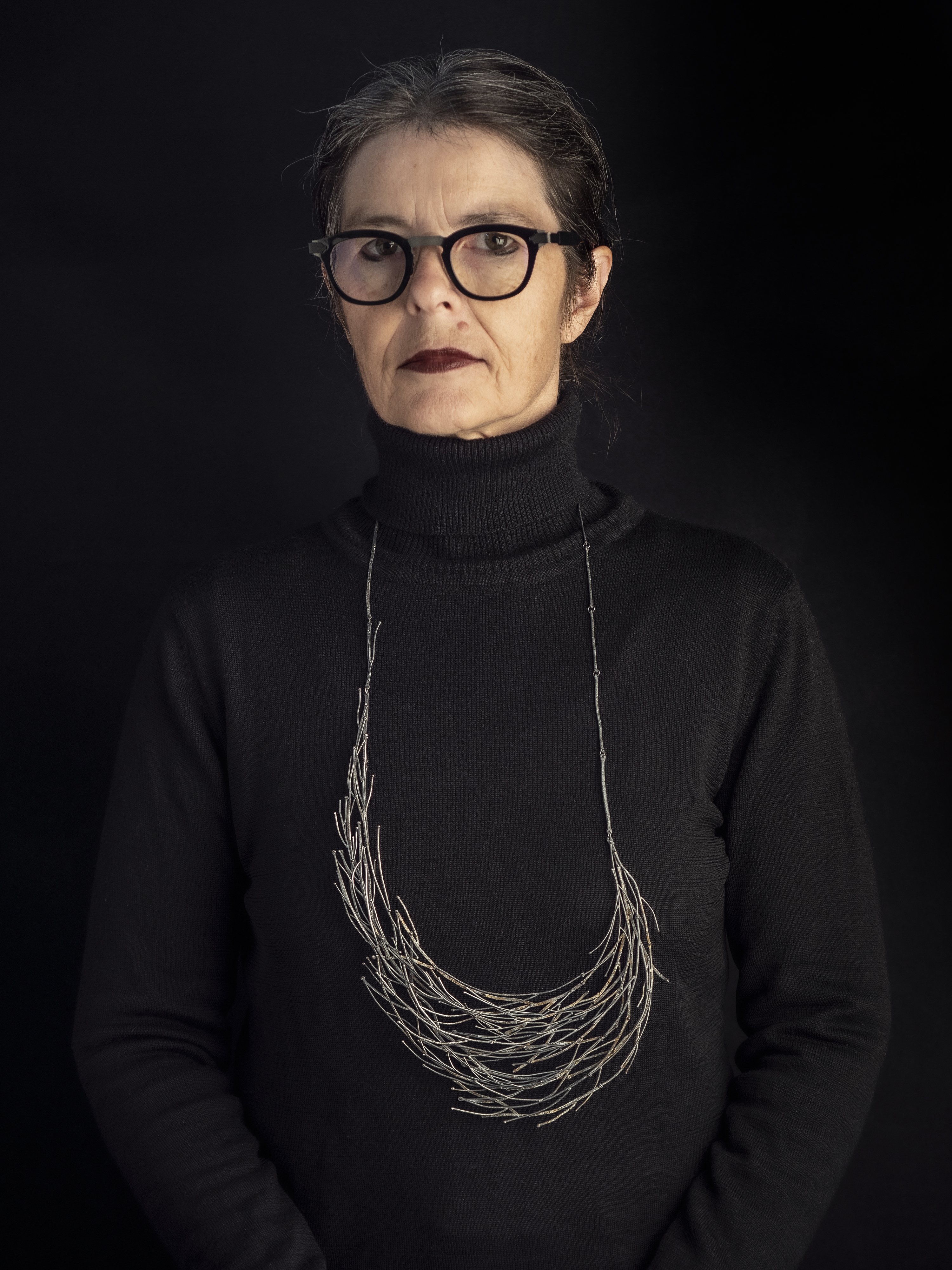 1.-robin-wells-aftermath-neckpiece-worn-on-jan-long-hr.jpg