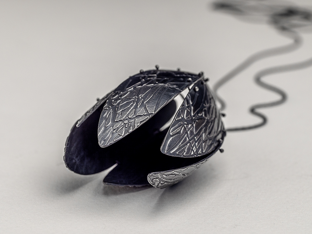 4.habitat-pendant-detail.jpg