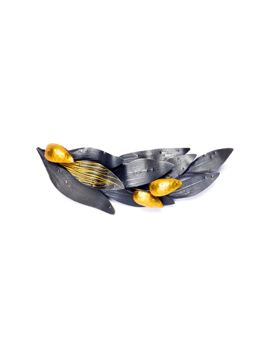 folia-offering-necklace-brooch-yg-silver-robin-wells-v3.jpg