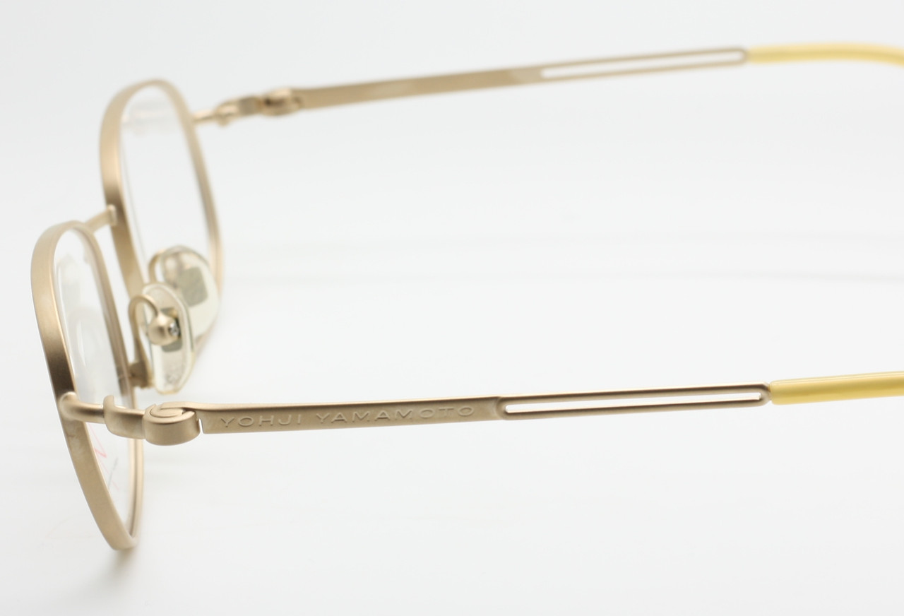 We off FREE SHIPPING WORLDWIDE on orders over £69!