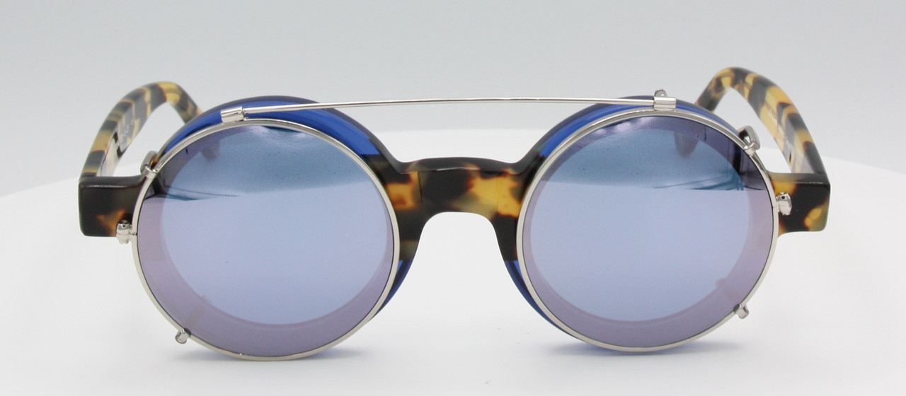 Untra cool grey tinted sunclip with silver mirror.