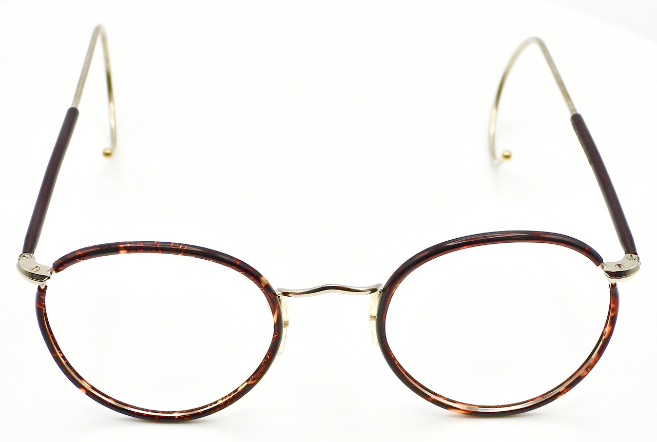 Suitable for prescription lenses.