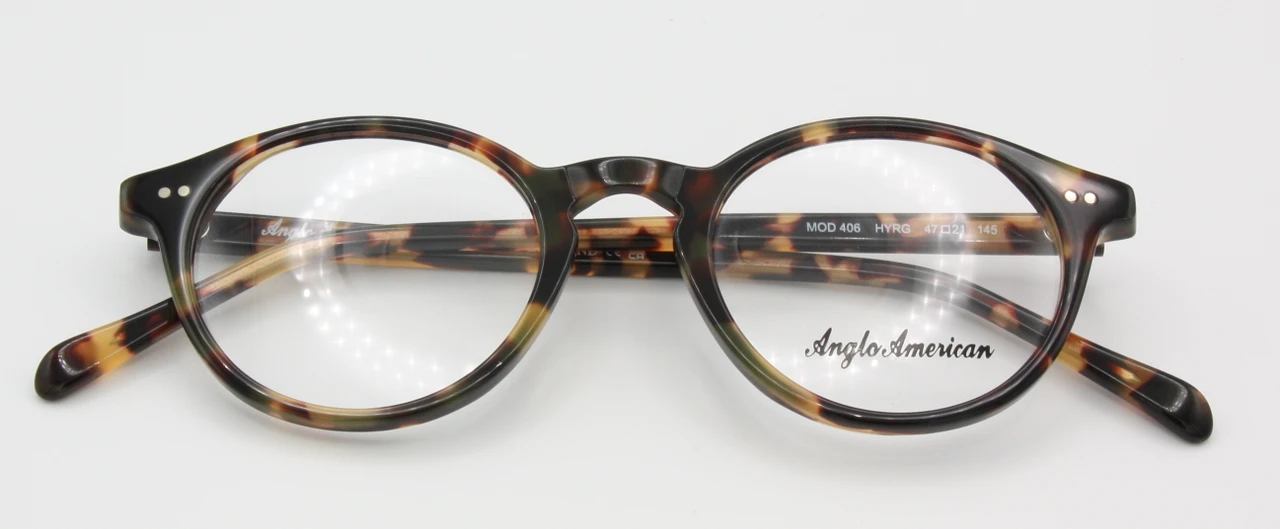 Suitable for prescription or sunglass lenses.