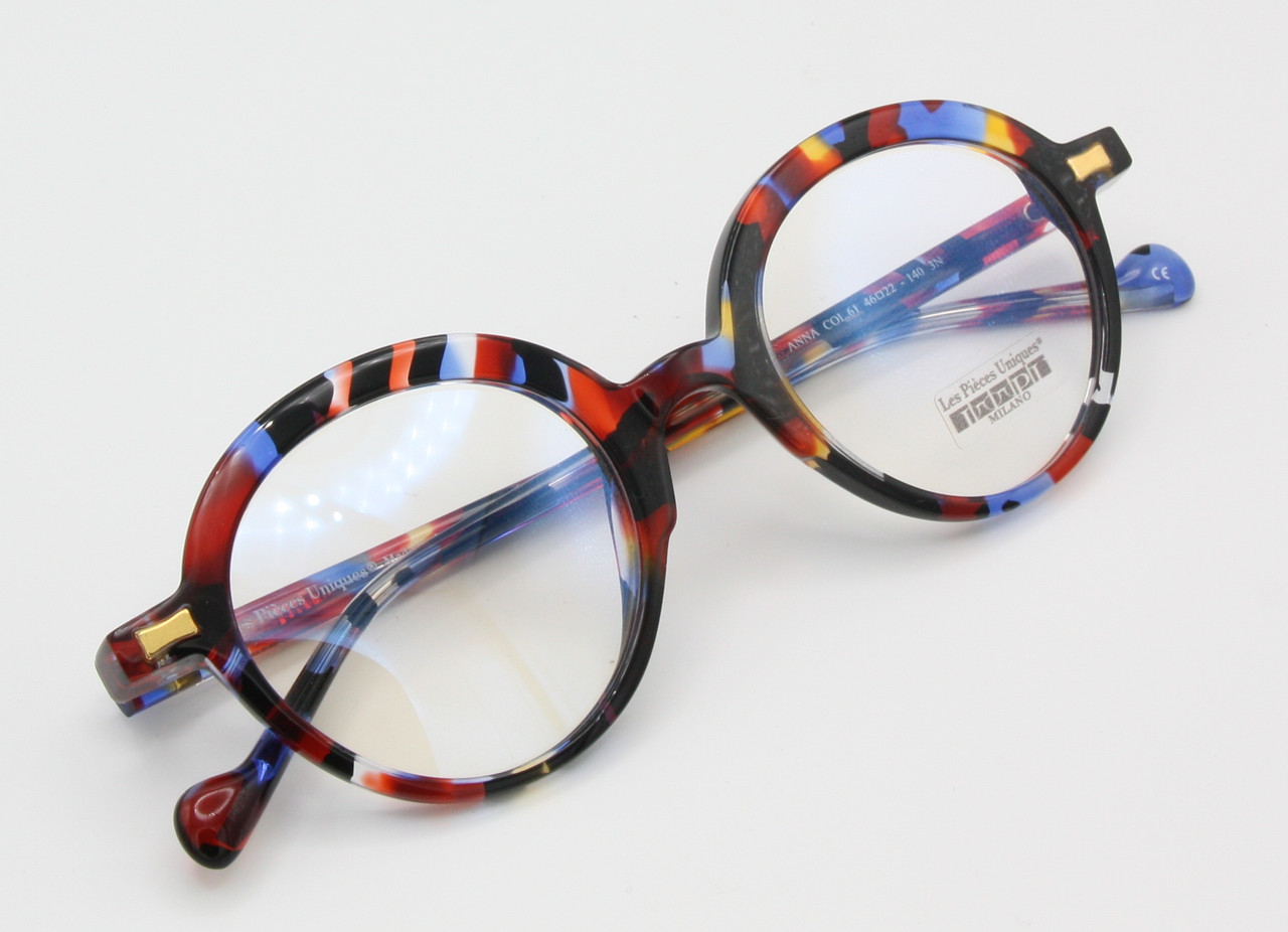 Suitable for prescription or sunglass lenses.