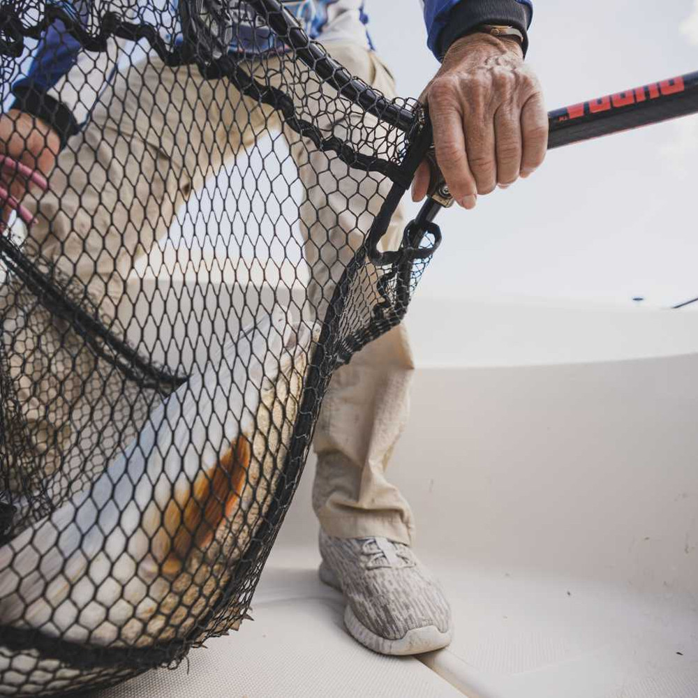 bubba fishing net Blade Length 24" Net Hoop Width Reef & Reel simply press the oversized release button to unlock and collapse the net for easy storage Bubba Landing Net Large #1098490