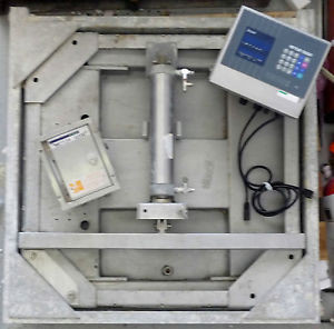 Buy METTLER TOLEDO EZ CLEAN STAINLESS STEEL FLOOR SCALE 3X3 3000LBS CONTROL JAGUAR