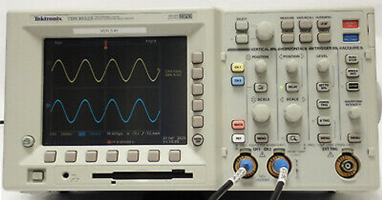 Tektronix Tds 3032B 2 Ch Oscilloscope 300 Mhz 2.5 Gs/S W