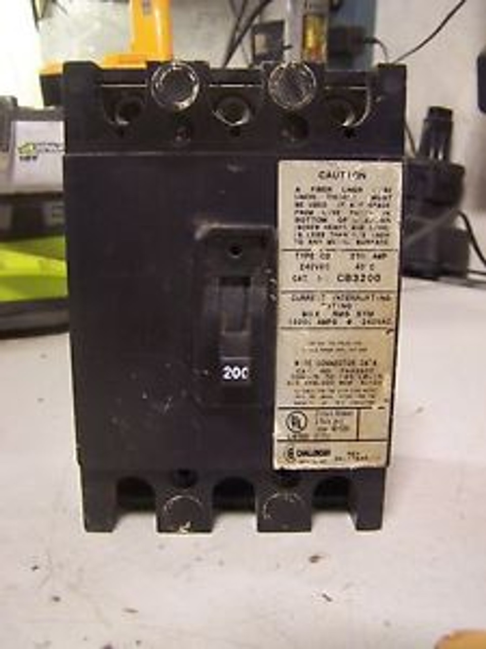 Challenger 200 Amp Circuit Breaker Cb3200 240 Vac 3 Pole Lugs On Top